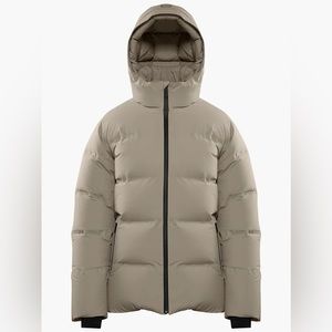 Brand new with tags Aritzia Super Puff 2O